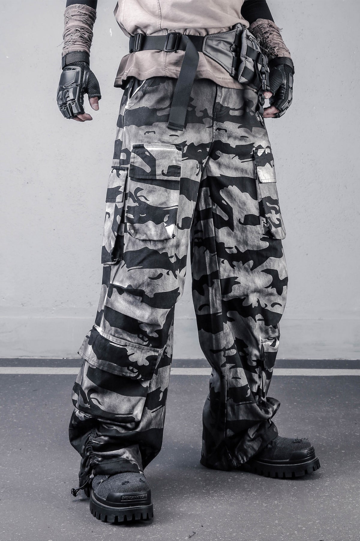 The Artisan Splatter Distressed Camo Pant