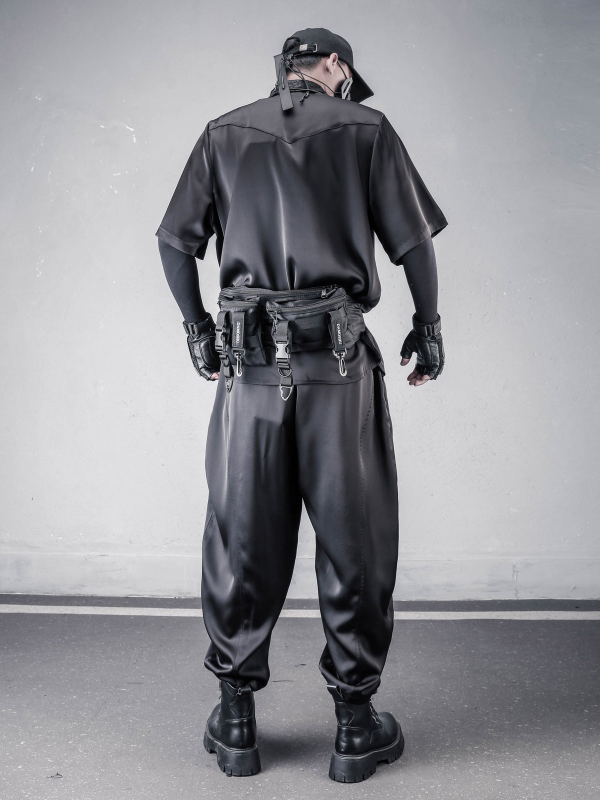 The Dark Artisan Tapered Trouser