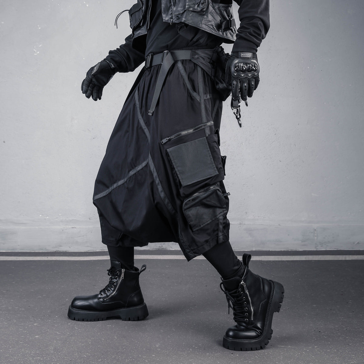 Heavy-Duty Techwear Drop Crotch Cargo Shorts