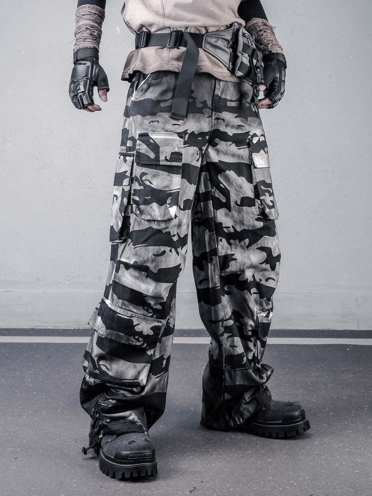 The Artisan Splatter Distressed Camo Pant