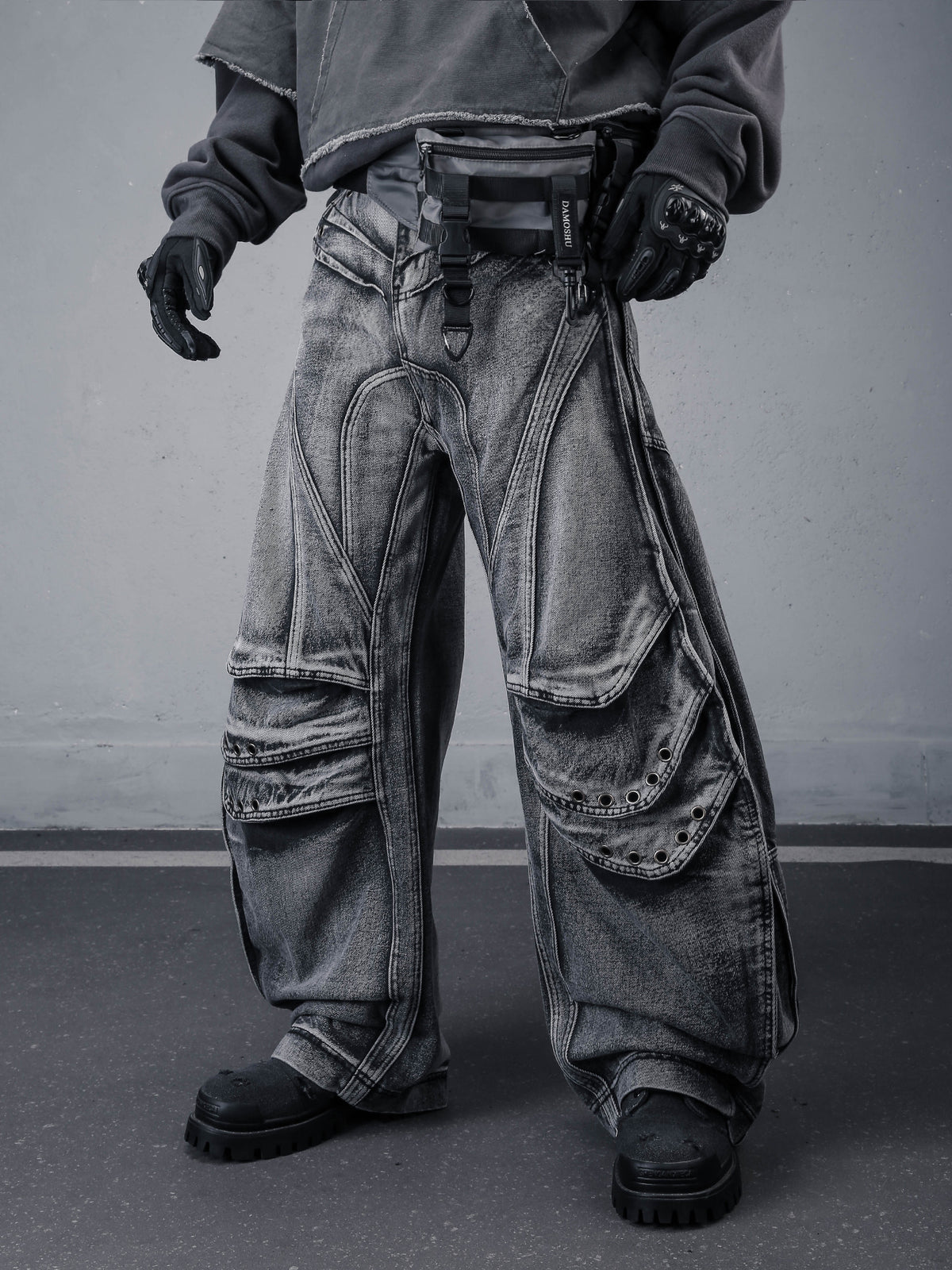 Distressed Baggy Wide-Leg Jeans