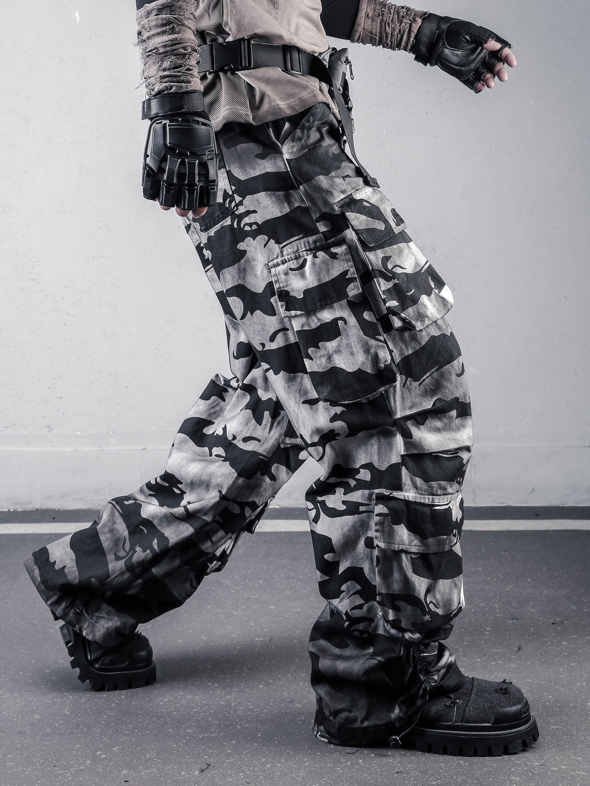 The Artisan Splatter Distressed Camo Pant
