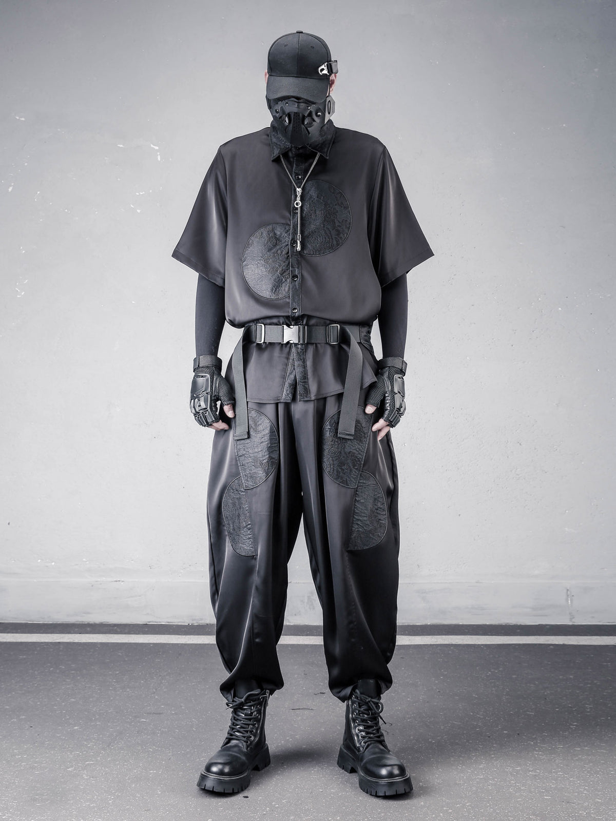 The Dark Artisan Tapered Trouser