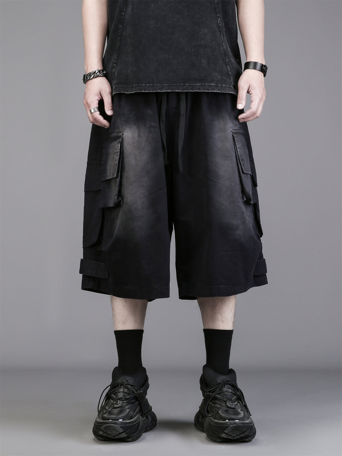 The Worn-In Baggy Denim Capris