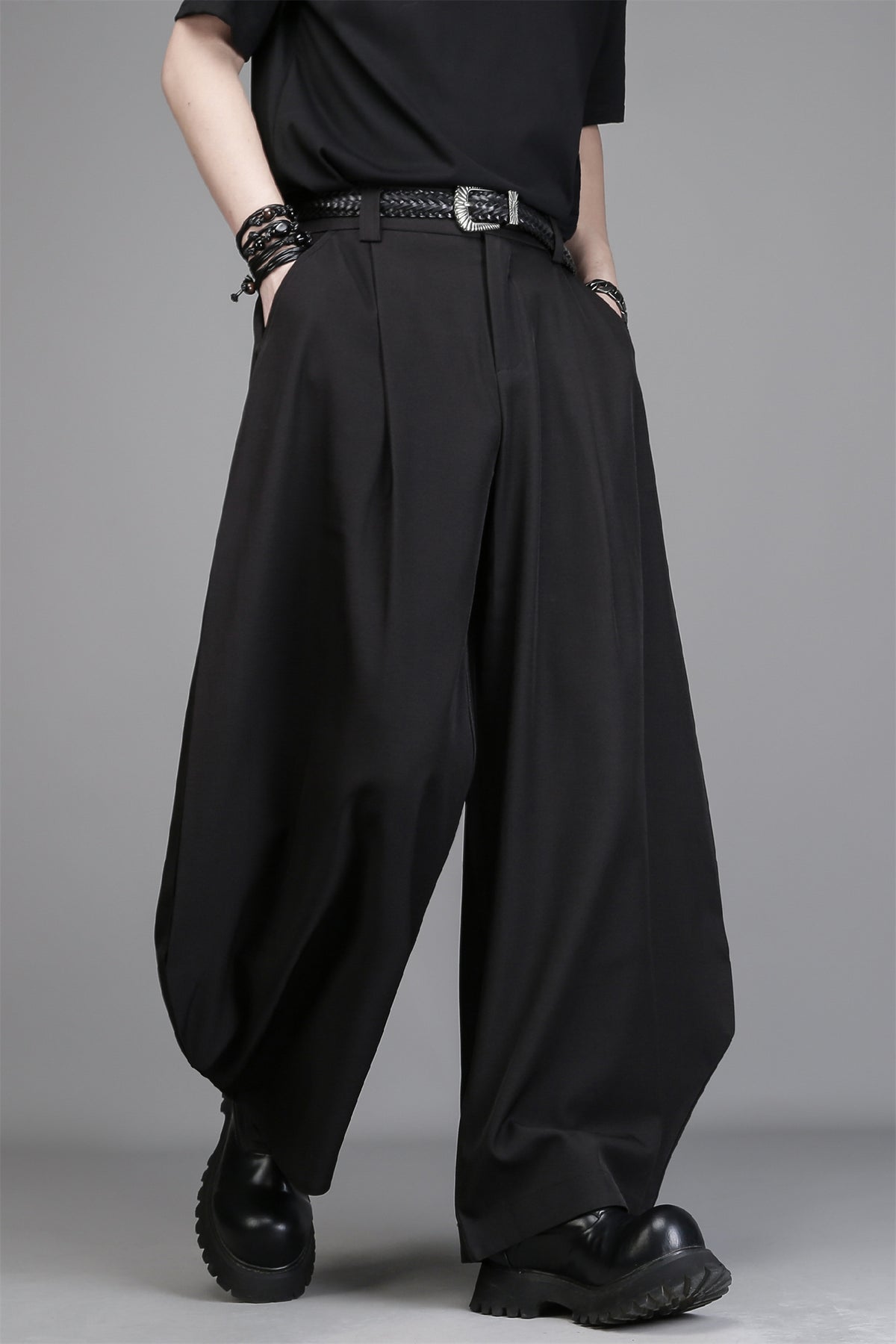 Tapered Scimitar Wide-Leg Trousers