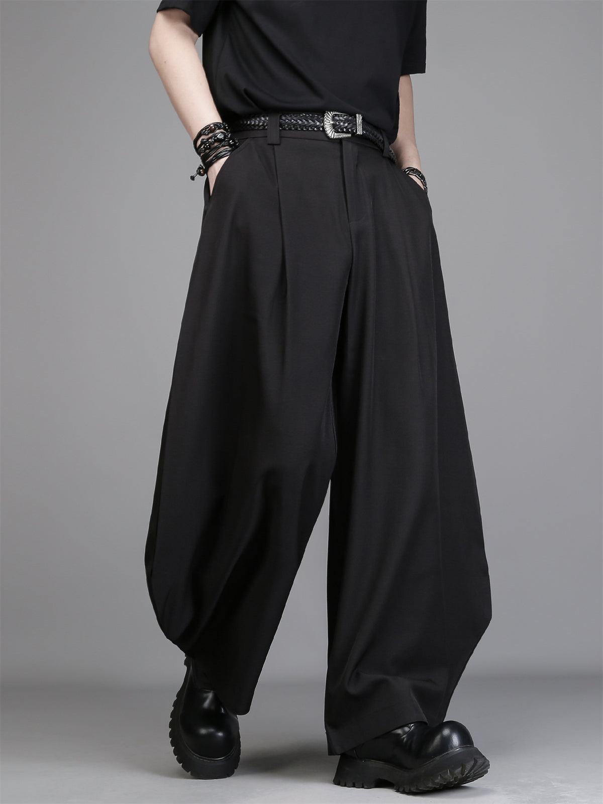 Tapered Scimitar Wide-Leg Trousers