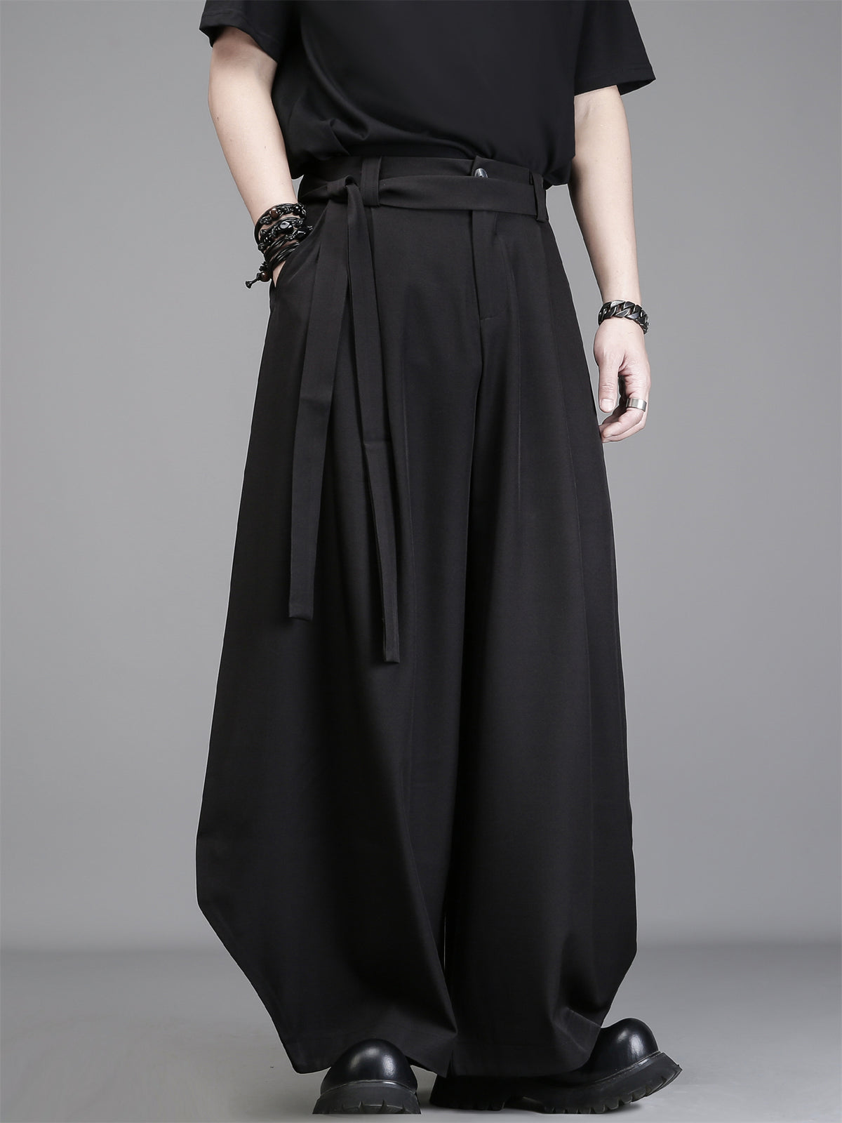 Tapered Scimitar Wide-Leg Trousers